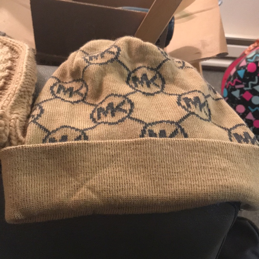 Michael Kors Hats (2) - Picture 5 of 6